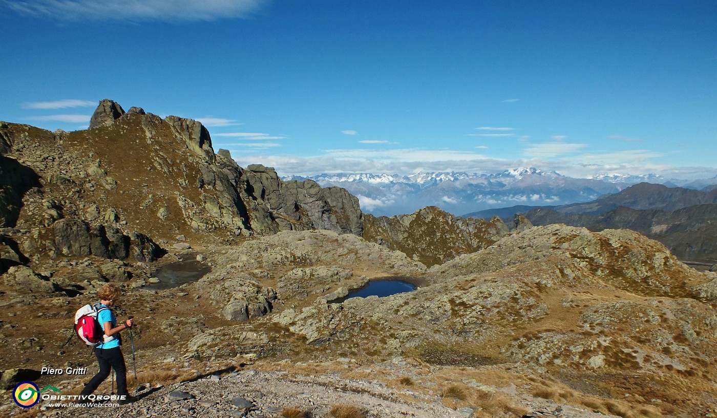 50 Due laghetti tra Cima e Lago Piazzotti.JPG